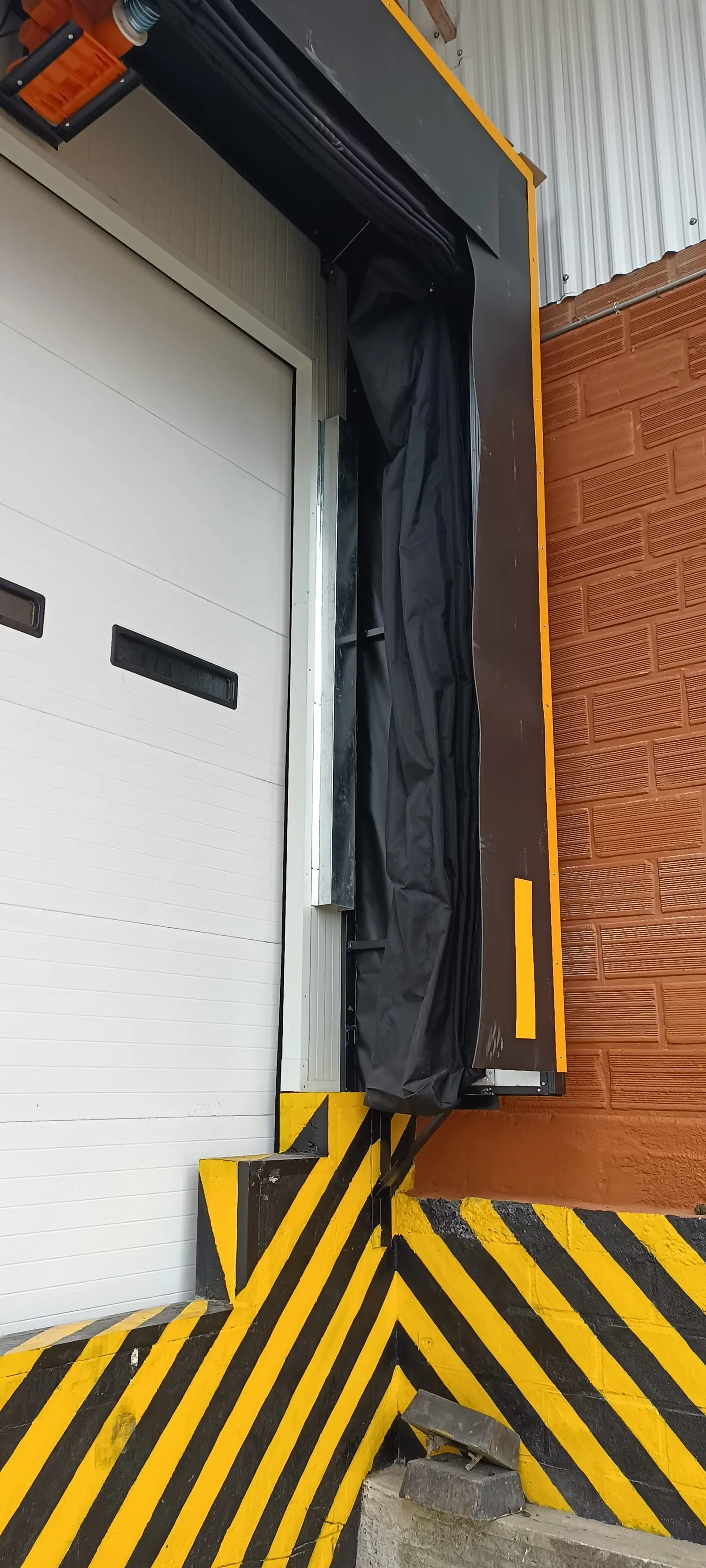 Muelle de carga refrigerado en Rionegro — AgroCool Systems, foto 2
